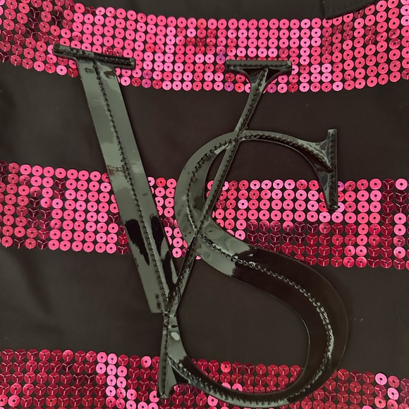 Victoria secret large tote. New with zipper    sequined front and back - Picture 3 of 5
